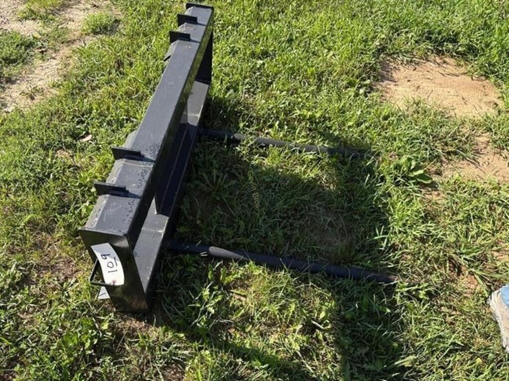 new-jt-universal-mount-bale-spear-image-1