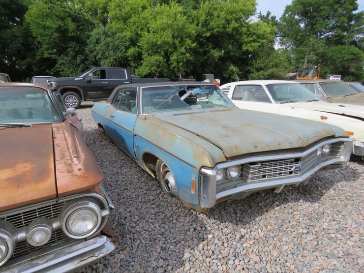 1969-chevrolet-impala-2dr-ht-image-3