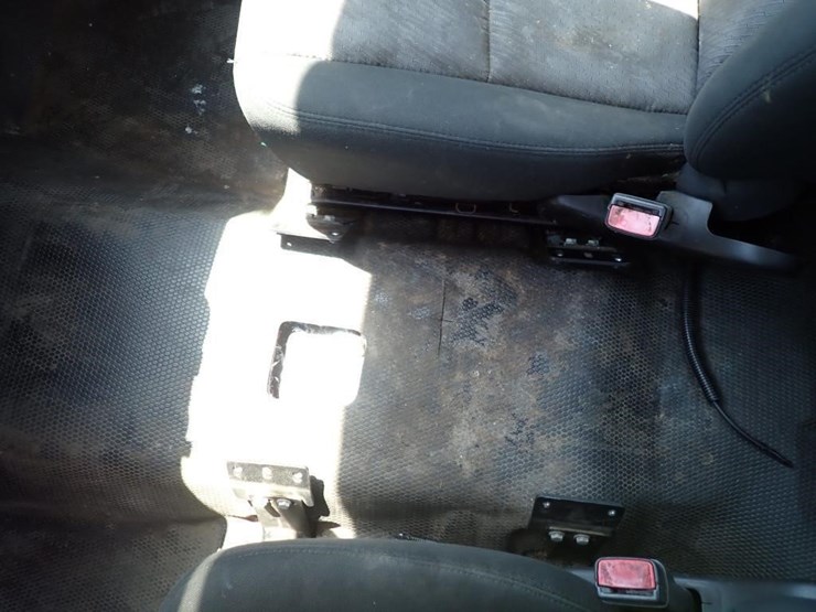 2009-chevrolet-silverado-2500-image-19