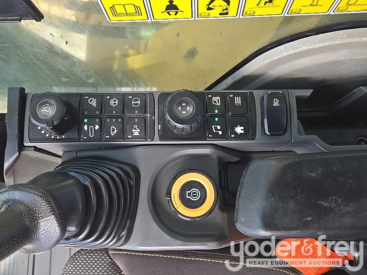 2019-caterpillar-336-image-77