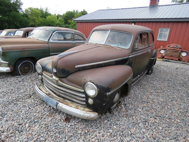 1946-ford-2dr-sedan-image-3