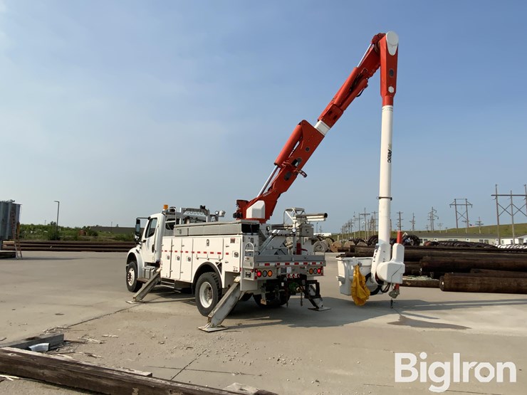 2015-freightliner-m2-106-image-15