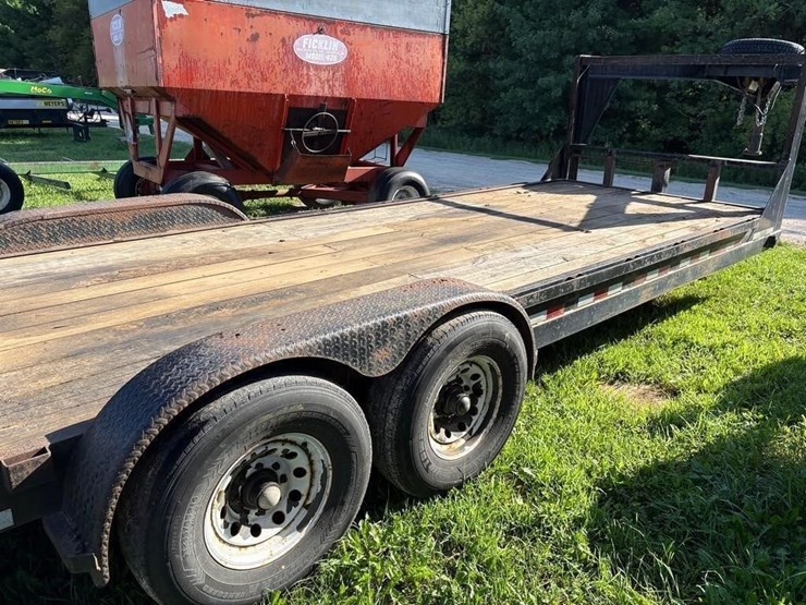 trailerman-tandem-axle-gooseneck-trailer-image-9