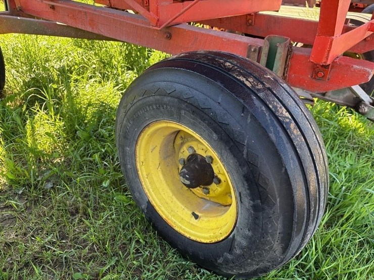gravity-box-with-john-deere-gear-image-7