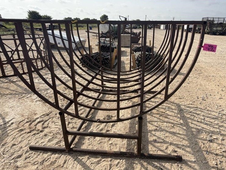 l3---sheep-and-goat-bale-feeder-image-1