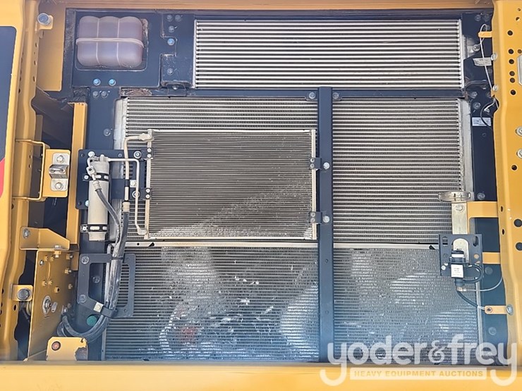 2019-caterpillar-336-image-34