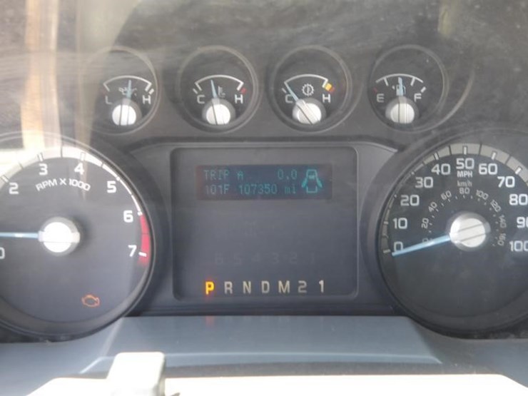 2011-ford-f250-image-24