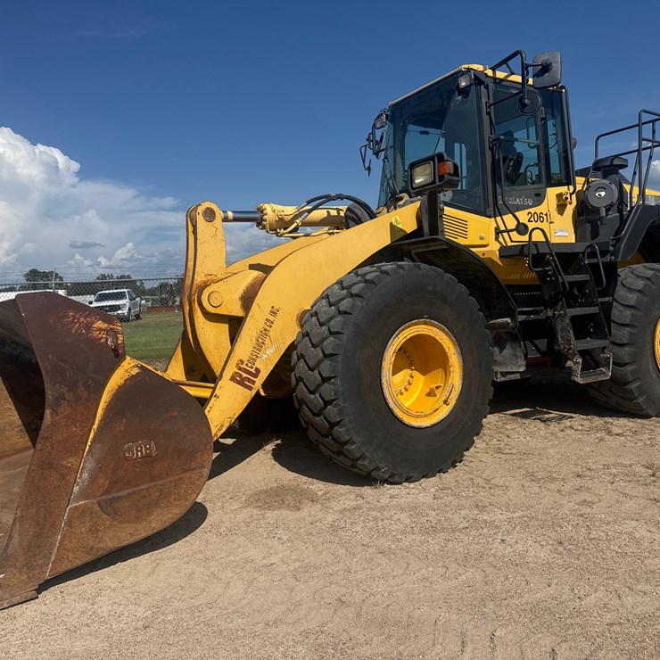 2016 KOMATSU WA380-8