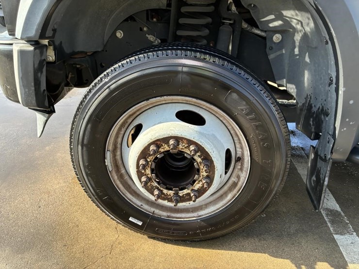 2009-ford-f550-image-6