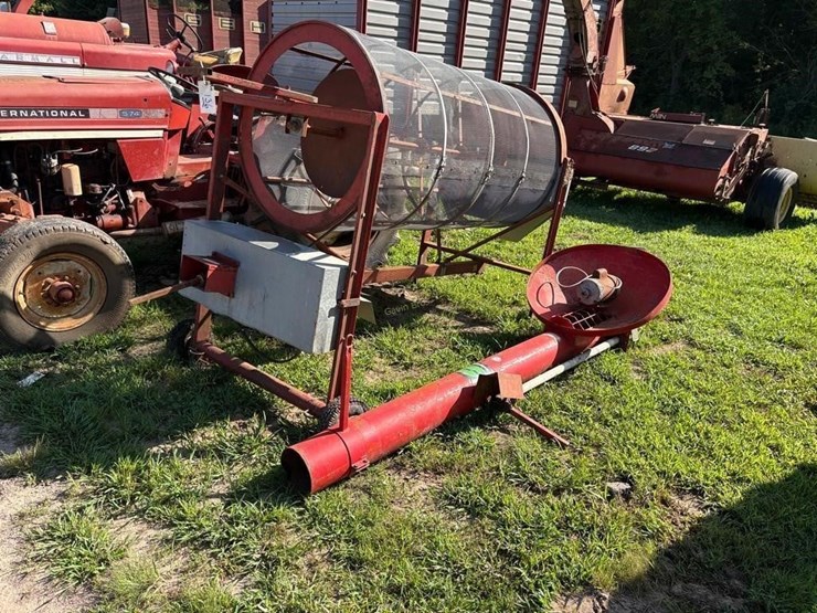snoco-grain-cleaner-with-hopper-auger-image-2