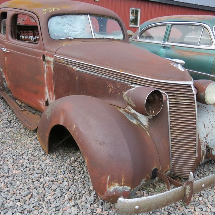 1937 Studebaker Dictator 4dr Sedan