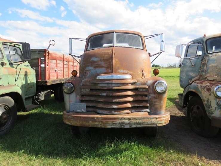 1950-chevrlet-5400-series-coe-2-ton-flatbed-truck-image-2