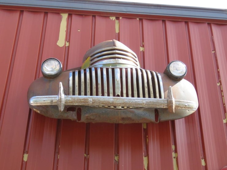 1951-53-chevrolet-pickup-front-clip-wall-hanger-image-1
