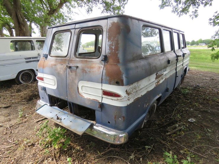 1961-64-chevrolet-corvair-greenbriar-sports-wagon-image-5
