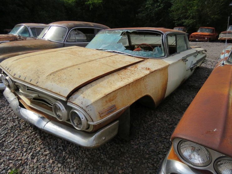1960-impala-4dr-ht-flat-top-image-3