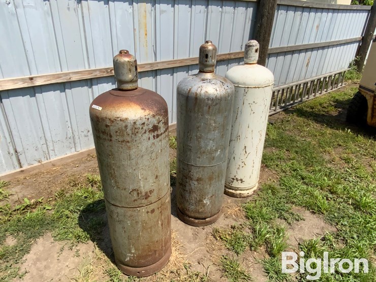 steel-100lb-propane-tanks-image-1