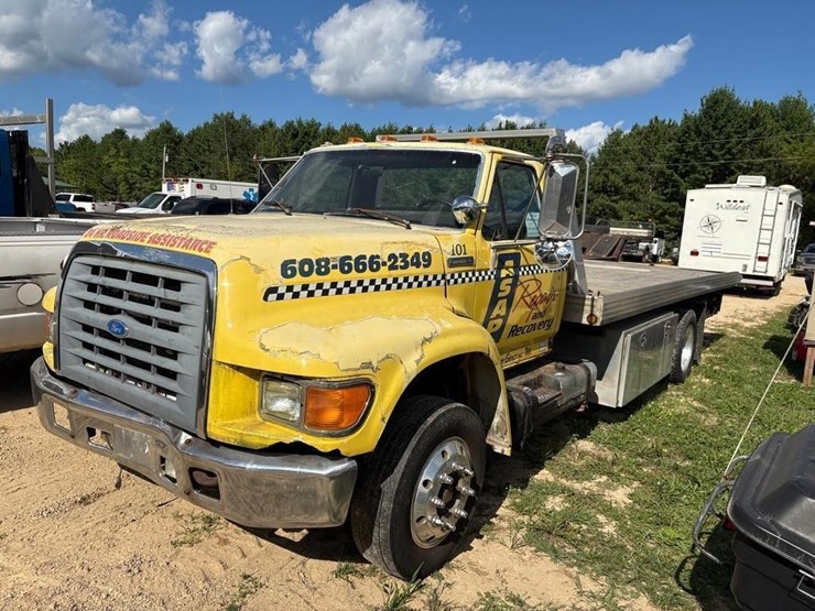 1997-ford-f800-image-1