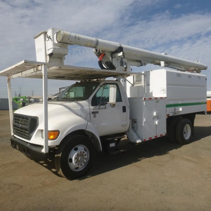 2003 FORD F750