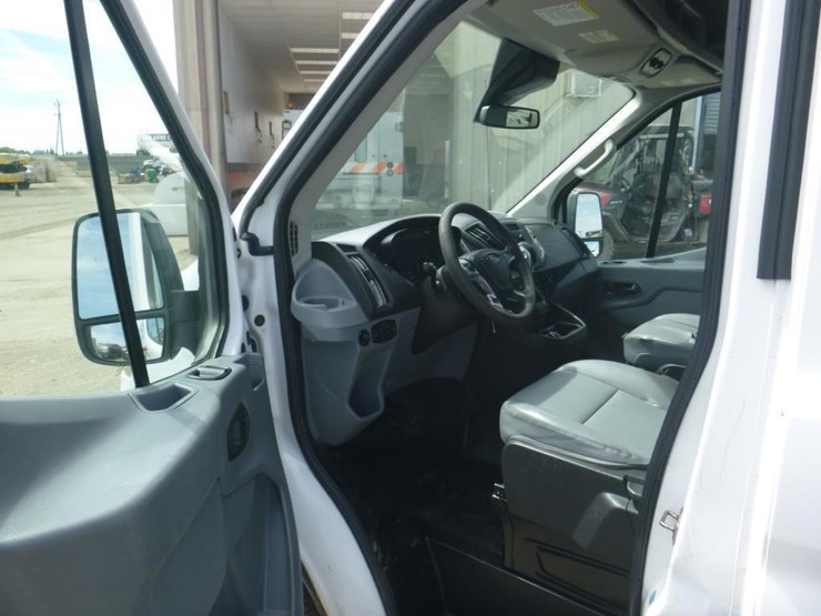 2017-ford-transit-image-5