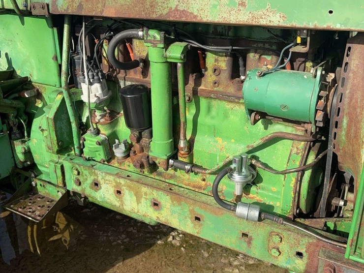 john-deere-4010-image-13