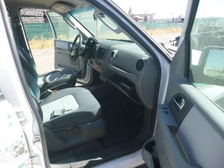 2005-ford-expedition-image-6