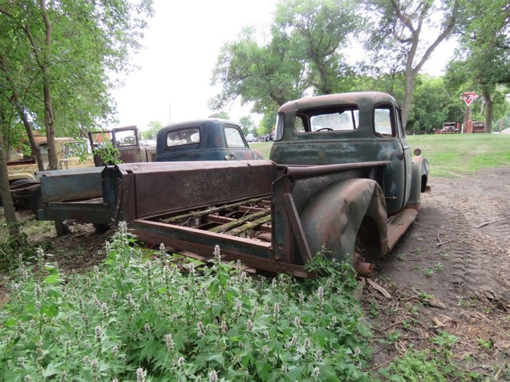 1949-gmc-1/2-ton-5-window-cab-pickup-image-3