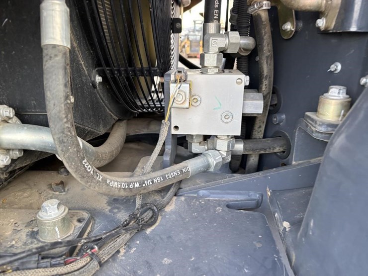 2022-xcmg-xc958u-image-71