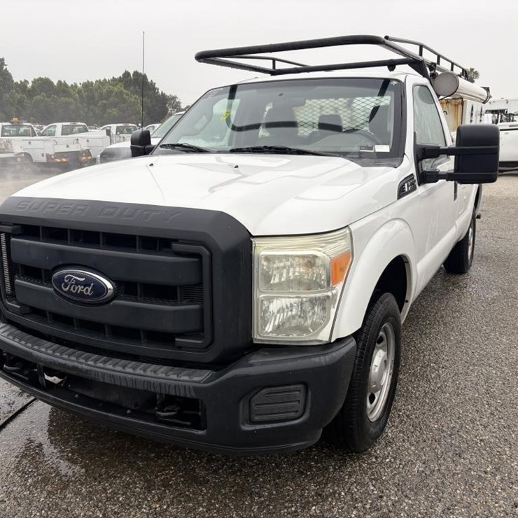 2012 FORD F350