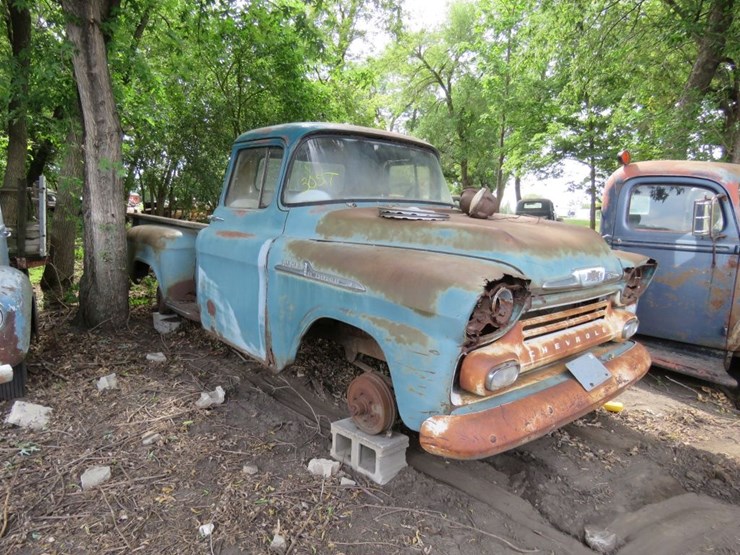 1958-chevrolet-apache-image-1