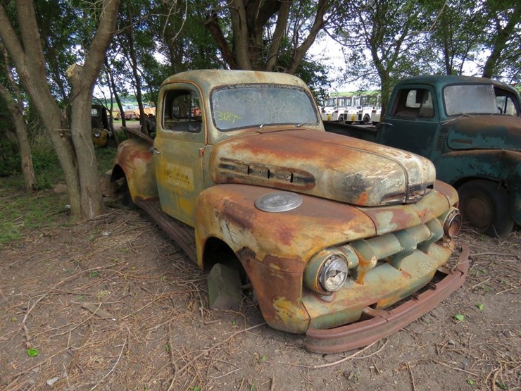 1951-ford-f1-image-1