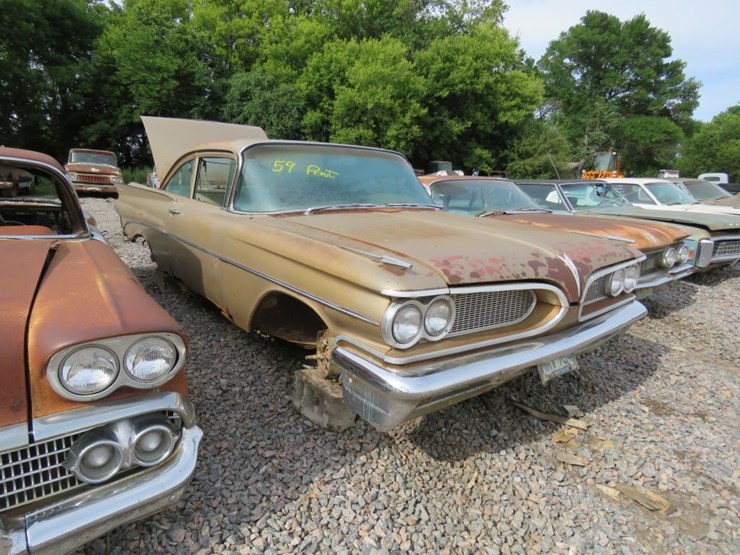 1959-catalina-2dr-sedan-image-3