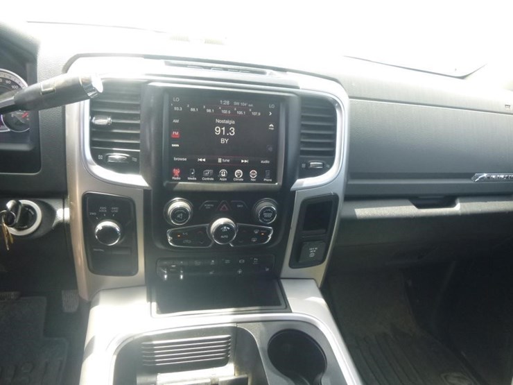 2017-dodge-3500-image-12