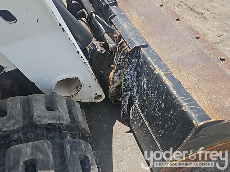 2016-bobcat-t870-image-15