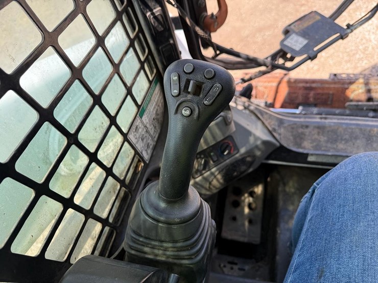 2019-bobcat-s595-image-20