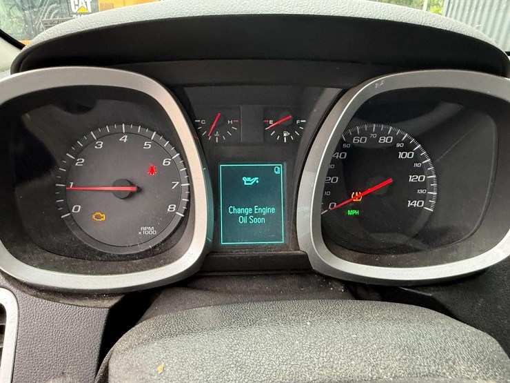 2013-chevrolet-equinox-image-28