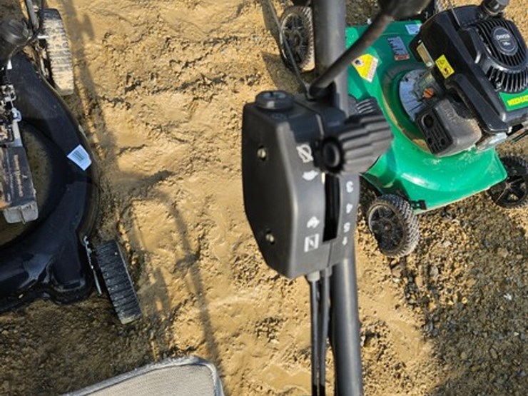 #22-•-john-deere-push-mower-image-13