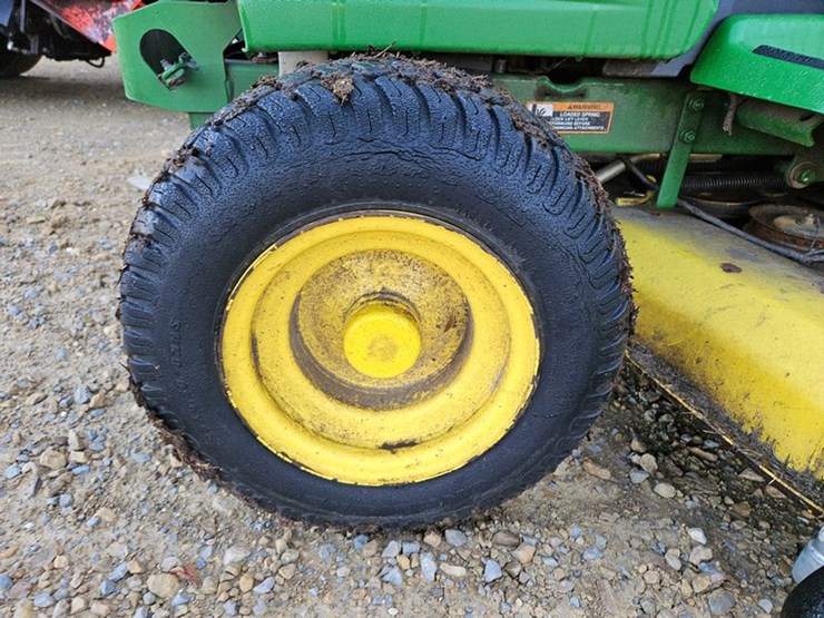 john-deere-245-image-10