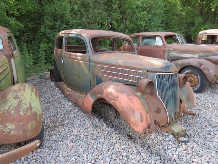 1936-ford-sedan-image-2
