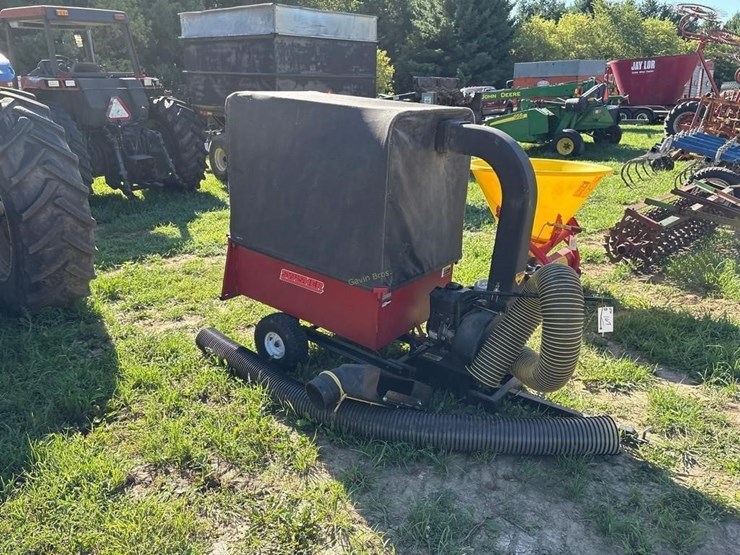 swisher-lawn-vac-with-8.75-hp-engine-image-2