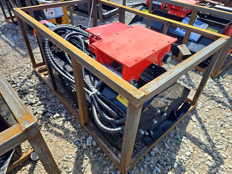 2026-caterpillar-307-image-4