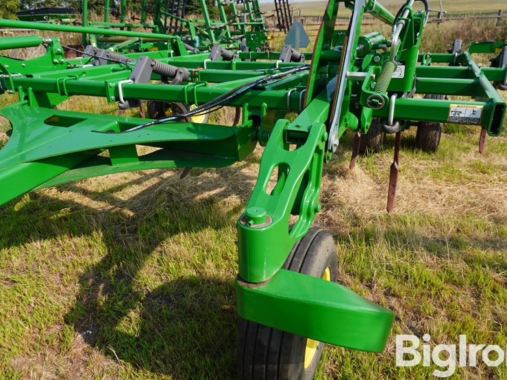 john-deere-2410-image-18