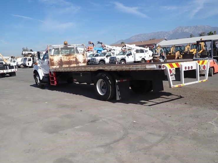 2013-ford-f650-image-4