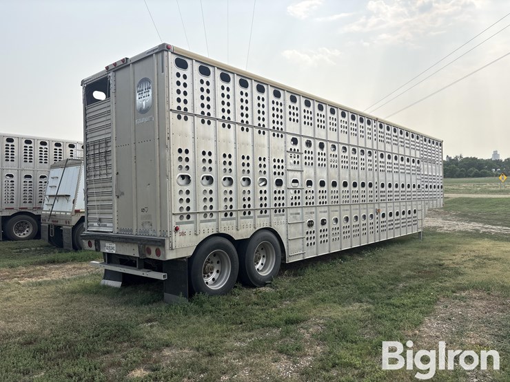 1994-merrit-48x102-t/a-livestock-trailer-image-5