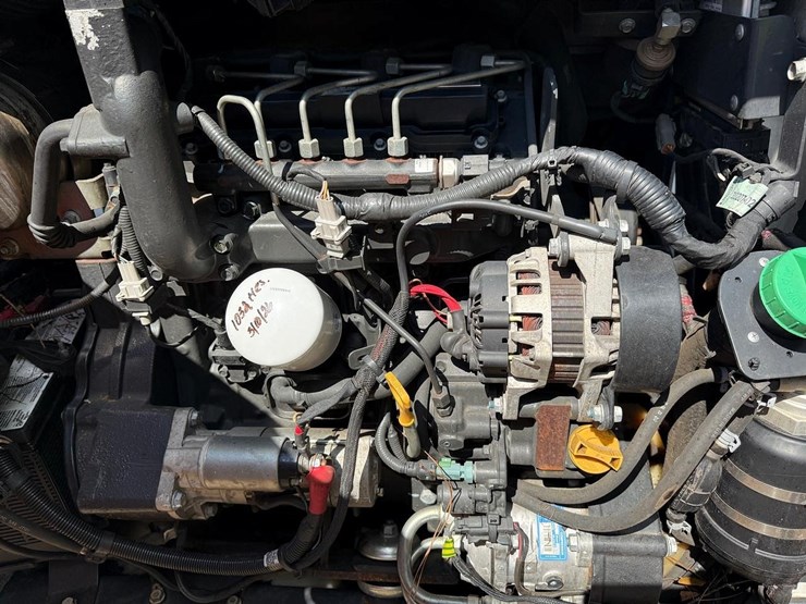 2018-bobcat-s590-image-14