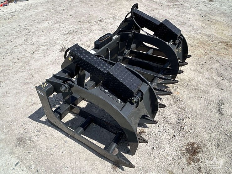 c.i.d.-xgr78-s-78in.-hydraulic-dual-cylinder-root-grapple-skid-steer-attachment-image-2