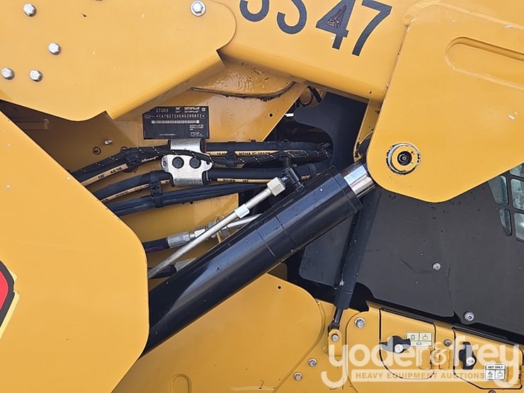 2020-caterpillar-272d-image-24