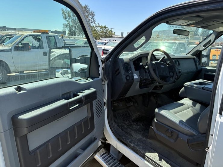 2011-ford-f250-image-18