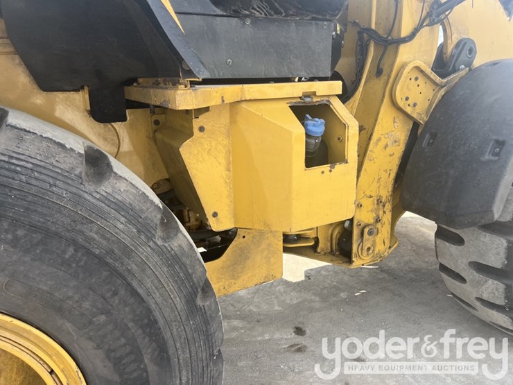 2016-caterpillar-926m-image-18