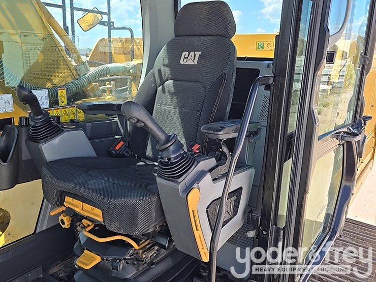 2019-caterpillar-336-image-74