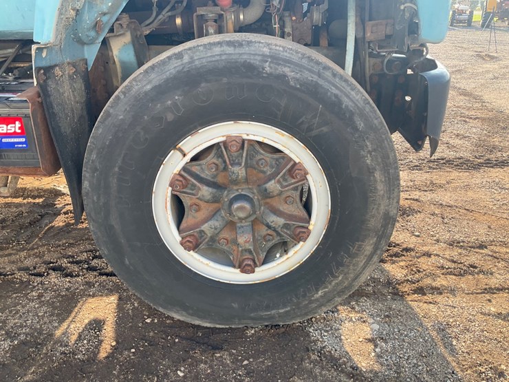 #1993-•-chevrolet-kodiak-single-axle-semi-tractor-image-55